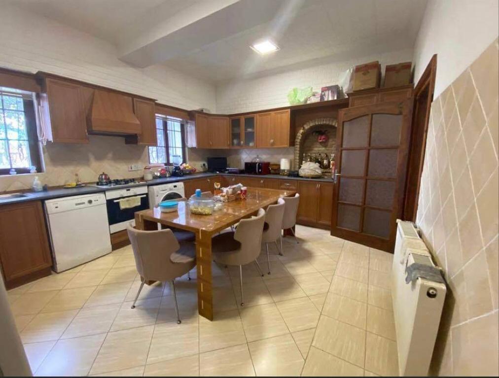 8 Triplex Villa