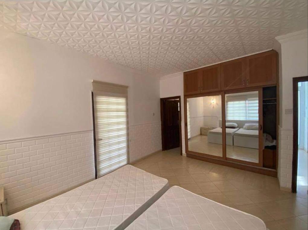 8 Triplex Villa